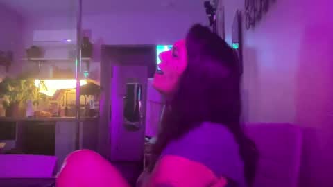 Snapshot of throatyygoat chatting on September 24, 2025, 2:59 am throatyygoat online show from September 24, 2025, 2:59 am