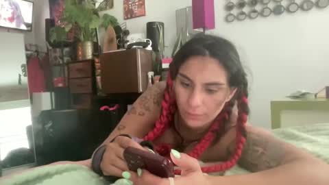 Snapshot of throatyygoat chatting on September 28, 2025, 4:45 pm throatyygoat online show from September 28, 2025, 4:45 pm