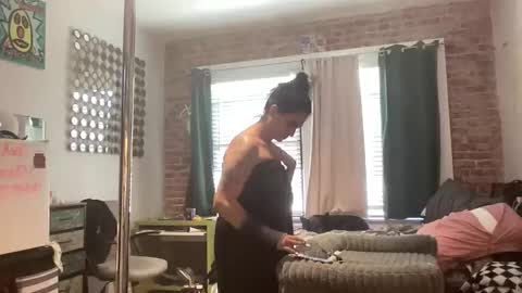 Snapshot of throatyygoat chatting on November 7, 2025, 8:31 pm throatyygoat online show from November 7, 2025, 8:31 pm