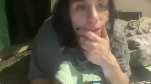 Snapshot of throatyygoat chatting on January 15, 2026, 5:01 am throatyygoat online show from January 15, 2026, 5:01 am