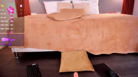 Snapshot of tiana_glow chatting on January 9, 2025, 1:29 am tihana online show from January 9, 2025, 1:29 am