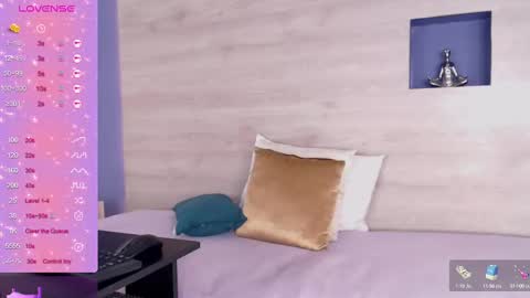 Snapshot of tiana_glow chatting on February 9, 2025, 9:28 pm tihana online show from February 9, 2025, 9:28 pm