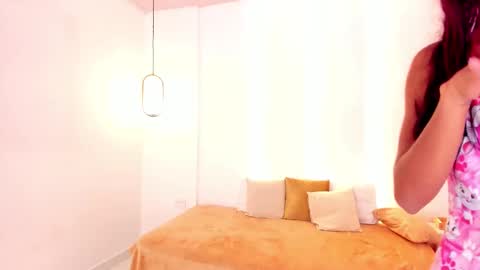 Snapshot of tiana_glow chatting on March 5, 2025, 2:14 am tihana online show from March 5, 2025, 2:14 am