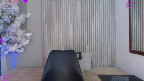 Snapshot of tiana_glow chatting on February 28, 2026, 10:22 pm tihana online show from February 28, 2026, 10:22 pm