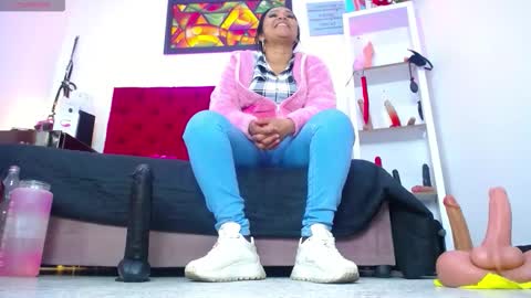 Tifanny Nails  online show from January 19, 2026, 3:38 pm