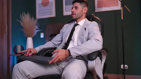 Snapshot of tim__watson chatting on February 27, 2026, 9:04 pm Tim online show from February 27, 2026, 9:04 pm