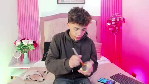 Snapshot of timothy_ross chatting on February 4, 2026, 9:20 pm Timothy 21 years old online show from February 4, 2026, 9:20 pm