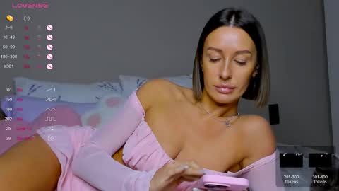 Snapshot of tina__bestie chatting on February 14, 2026, 8:55 am Tina online show from February 14, 2026, 8:55 am