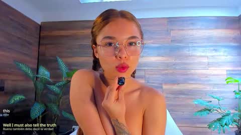 Instagram  tinyw0nder online show from February 27, 2026, 5:24 pm