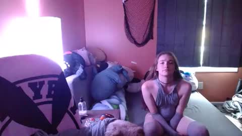 Titania420 online show from September 10, 2025, 7:14 pm