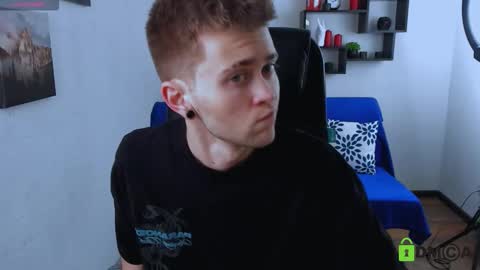 tomas_norton online show from December 21, 2025, 3:08 pm