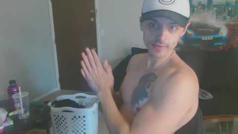 Snapshot of tommystrokes_ chatting on February 5, 2025, 5:53 pm Tommy Strokes online show from February 5, 2025, 5:53 pm