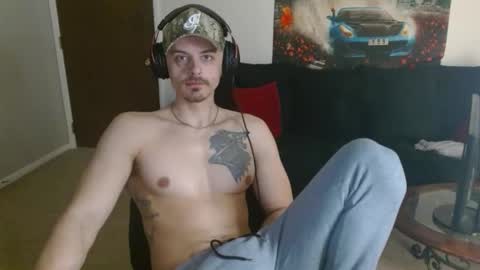 Snapshot of tommystrokes_ chatting on February 14, 2026, 11:34 pm Tommy Strokes online show from February 14, 2026, 11:34 pm