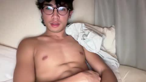 Snapshot of toshikaro0 chatting on December 4, 2025, 6:49 pm Karo online show from December 4, 2025, 6:49 pm