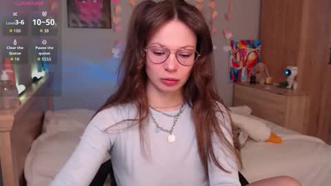 toxkiss online show from February 16, 2026, 9:38 am