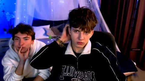 Travis online show from November 30, 2025, 8:02 pm