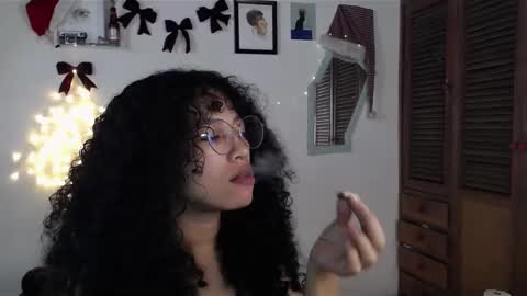 Snapshot of treasuresz chatting on December 13, 2024, 5:21 pm Emily online show from December 13, 2024, 5:21 pm