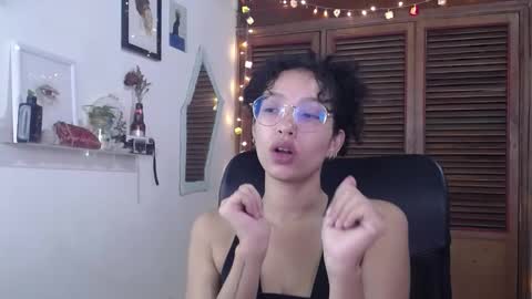 Snapshot of treasuresz chatting on January 30, 2025, 3:40 pm Emily online show from January 30, 2025, 3:40 pm