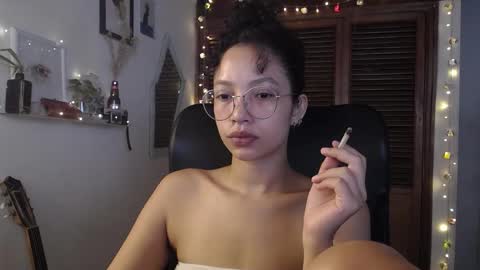 Snapshot of treasuresz chatting on February 21, 2025, 4:05 pm Emily online show from February 21, 2025, 4:05 pm