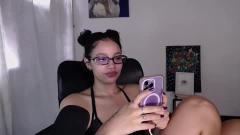 Snapshot of treasuresz chatting on February 26, 2026, 5:56 pm Emily online show from February 26, 2026, 5:56 pm