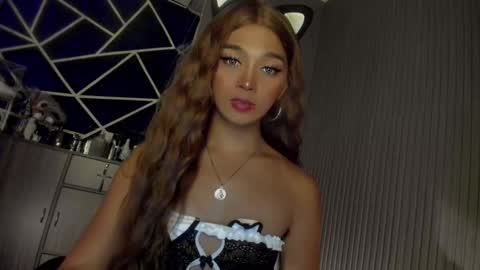 Ms Ella online show from December 5, 2024, 2:33 pm