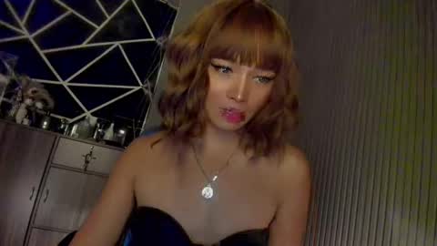 Ms Ella online show from December 18, 2024, 3:33 pm