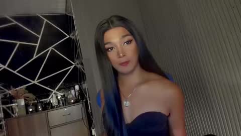 Ms Ella online show from March 5, 2025, 2:56 pm