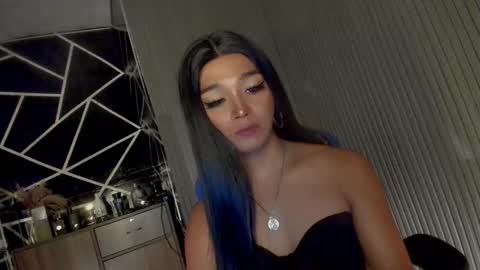 Ms Ella online show from March 8, 2025, 12:20 pm