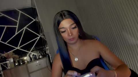 Ms Ella online show from March 8, 2025, 3:35 pm