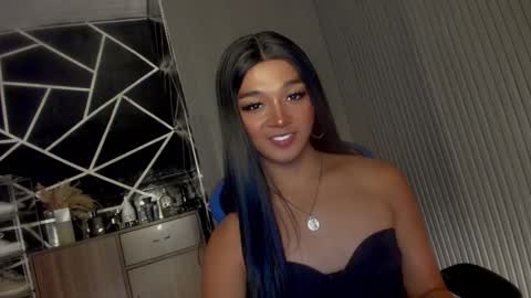 Ms Ella online show from March 12, 2025, 2:12 pm