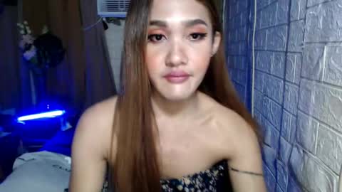 Snapshot of ts_ladycarla19 chatting on December 7, 2024, 6:43 am Carla online show from December 7, 2024, 6:43 am