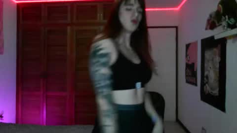 Snapshot of tslucifer chatting on December 17, 2025, 1:44 am Luisa Fernndez online show from December 17, 2025, 1:44 am