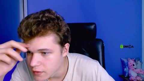 tyler_sparks_ online show from September 24, 2025, 1:36 pm