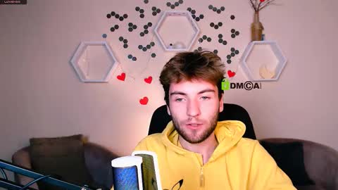 tyler_sparks_ online show from October 8, 2025, 9:56 pm