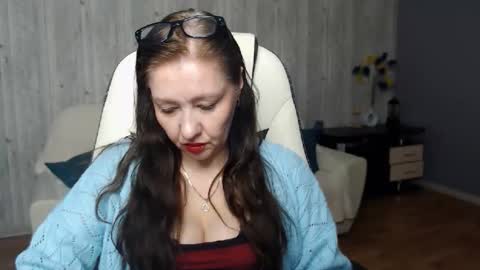 Snapshot of tyramories chatting on February 25, 2026, 12:04 pm tyramories online show from February 25, 2026, 12:04 pm