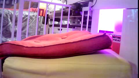 Snapshot of ucez2play chatting on December 3, 2024, 9:23 pm Daddy online show from December 3, 2024, 9:23 pm