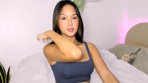 Snapshot of ur_mija_veronica chatting on February 13, 2026, 10:11 am Veronica Lodge online show from February 13, 2026, 10:11 am