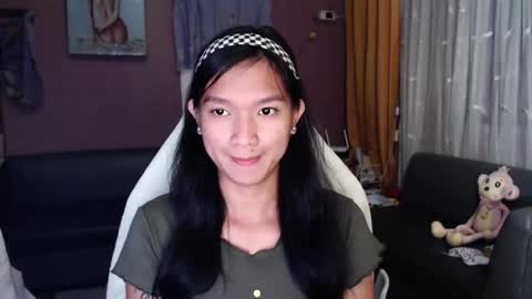 Snapshot of urasian_newra chatting on November 27, 2025, 8:00 pm NEWRA ALLISON online show from November 27, 2025, 8:00 pm