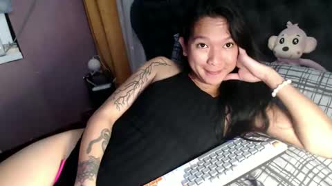 Snapshot of urasian_newra chatting on February 28, 2026, 9:38 pm NEWRA ALLISON online show from February 28, 2026, 9:38 pm