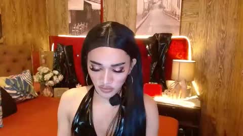 Snapshot of urcumgirlasiants chatting on December 16, 2024, 2:05 pm KENDALL online show from December 16, 2024, 2:05 pm