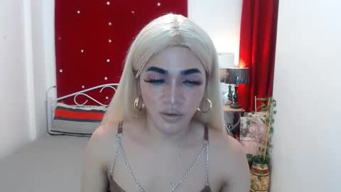 Snapshot of urcumgirlasiants chatting on February 17, 2025, 4:48 pm KENDALL online show from February 17, 2025, 4:48 pm