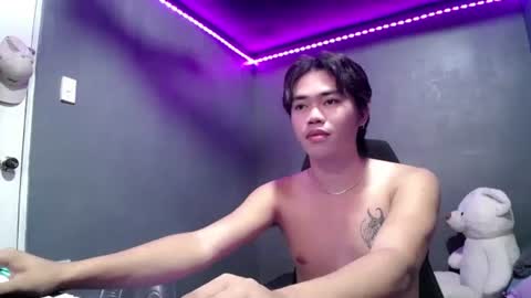 Snapshot of urfuckinghighness chatting on October 15, 2025, 2:50 pm ask me online show from October 15, 2025, 2:50 pm