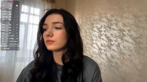 Snapshot of uwun_pinksi chatting on March 4, 2026, 10:54 am Lisi online show from March 4, 2026, 10:54 am