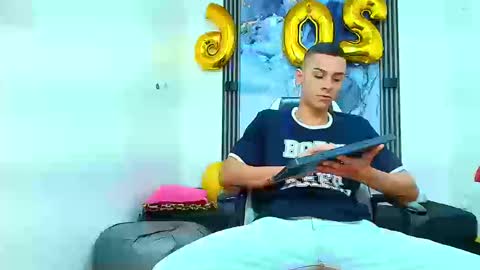 Snapshot of valentina_y_sneiderr chatting on January 9, 2026, 7:59 pm valentina_y_sneiderr online show from January 9, 2026, 7:59 pm