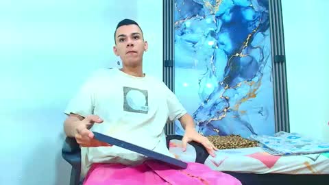 Snapshot of valentina_y_sneiderr chatting on February 2, 2026, 7:01 pm valentina_y_sneiderr online show from February 2, 2026, 7:01 pm