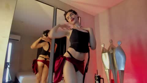 valentinaguerra1 online show from October 31, 2025, 3:07 am