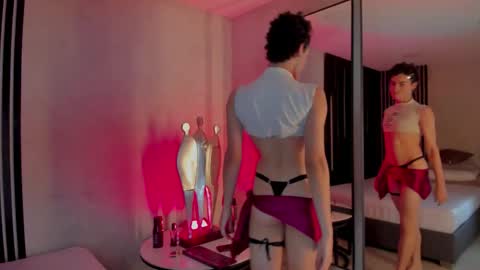 valentinaguerra1 online show from November 13, 2025, 5:06 am