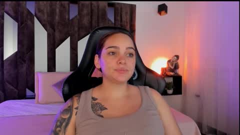   online show from October 8, 2025, 1:25 am