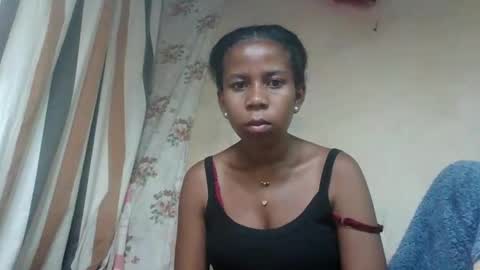 valerinezah online show from February 4, 2026, 5:19 pm