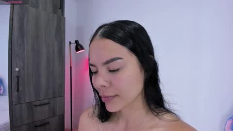 Snapshot of valery__nova chatting on February 12, 2026, 11:55 pm Cris online show from February 12, 2026, 11:55 pm